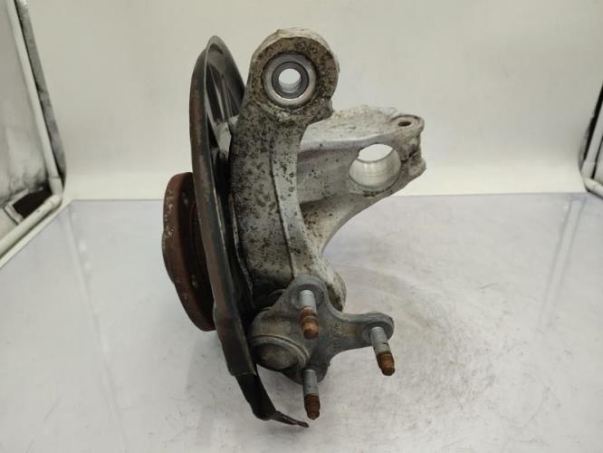 Fusee avant gauche VOLKSWAGEN PASSAT 5 BREAK Diesel