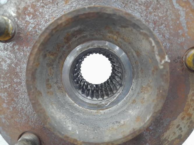 Fusee avant gauche NISSAN PRIMERA 3 BREAK Diesel