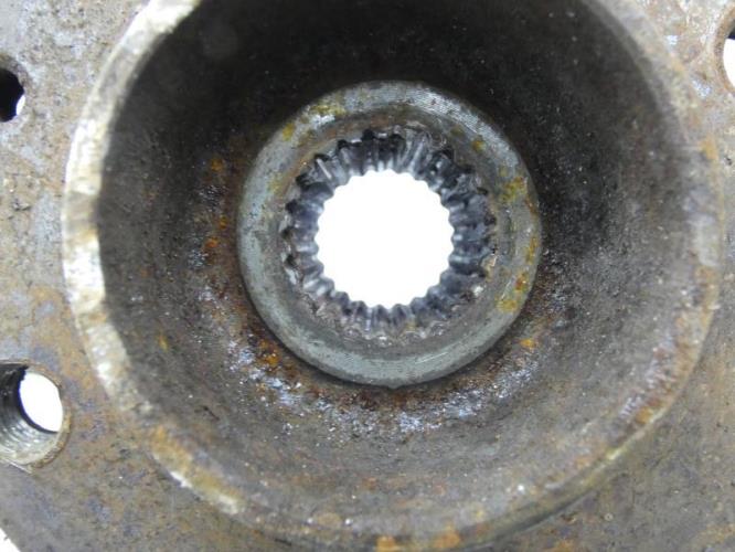 Fusee avant gauche NISSAN MICRA 3 PHASE 3 Essence