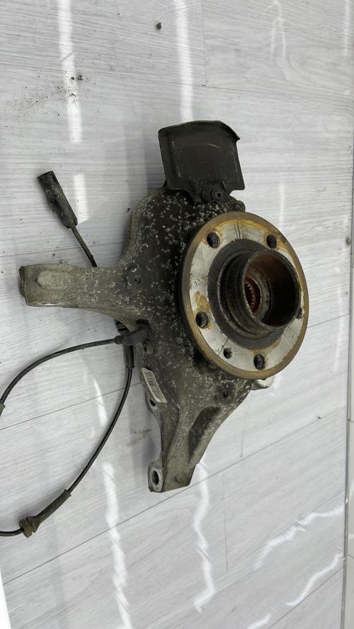 Fusee avant gauche RENAULT LAGUNA 3 PHASE 2 BREAK Diesel