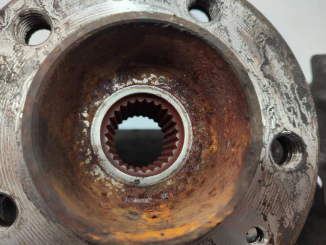 Fusee avant gauche RENAULT LATITUDE Diesel