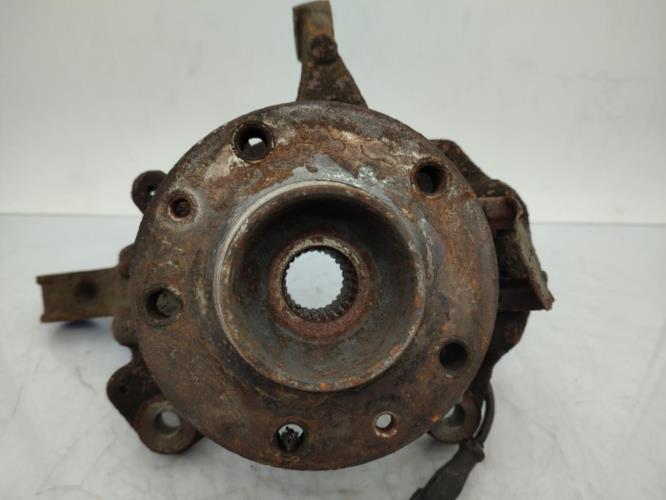 Fusee avant gauche RENAULT MEGANE 3 PHASE 1 Diesel