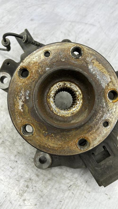 Fusee avant gauche RENAULT MEGANE 3 PHASE 2 Diesel