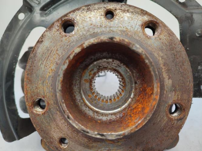 Fusee avant gauche RENAULT MEGANE 4 PHASE 1 Essence