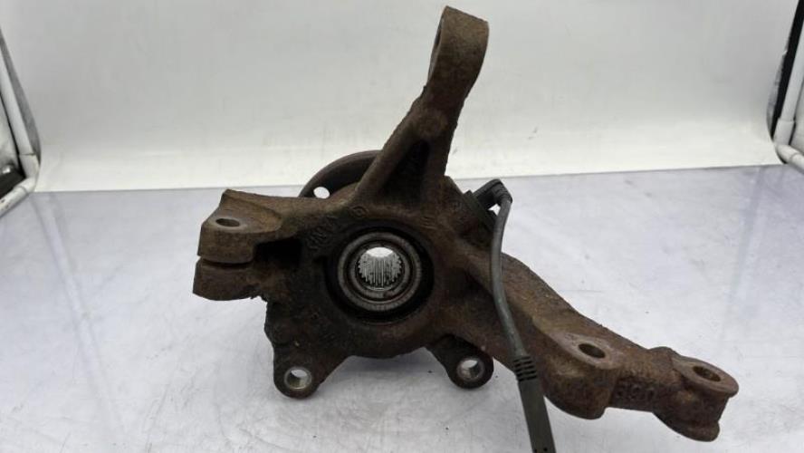 Fusee avant gauche DACIA LOGAN 2 PHASE 1 Essence