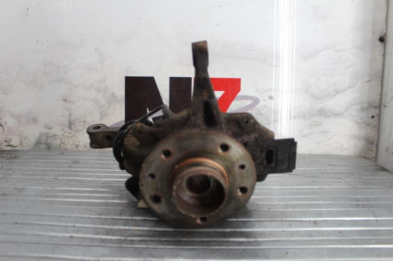 Fusee avant gauche RENAULT MEGANE 3 PHASE 1 BREAK Diesel
