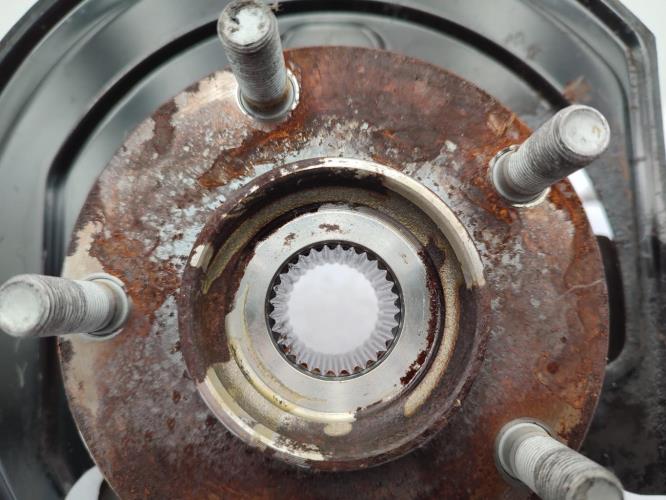 Fusee avant gauche NISSAN QASHQAI 1 PHASE 2 Diesel