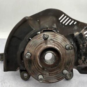 Fusee avant gauche TOYOTA AURIS 1 PHASE 1 Essence