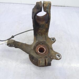 Fusee avant gauche FORD MONDEO 2 Diesel