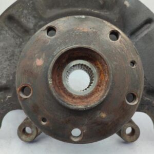 Fusee avant gauche SUZUKI SX4 1 Diesel