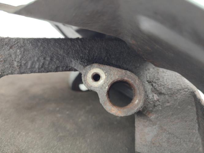 Fusee avant gauche HYUNDAI GETZ PHASE 1 Essence