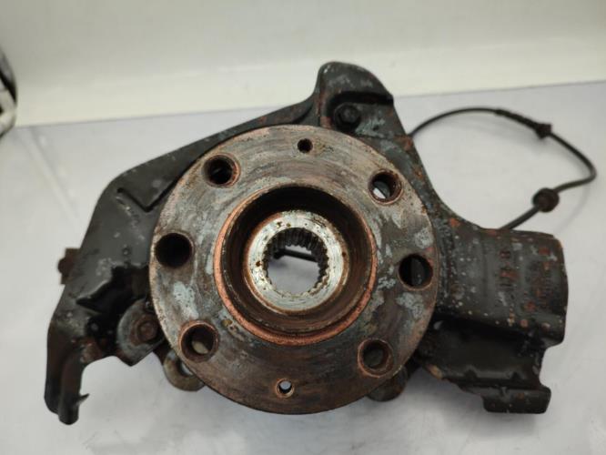 Fusee avant gauche FIAT GRANDE PUNTO Diesel