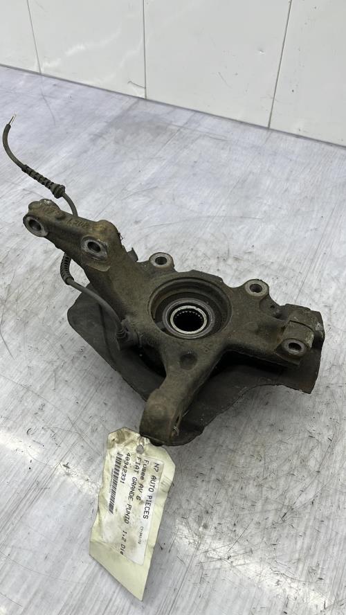 Fusee avant gauche FIAT GRANDE PUNTO Diesel
