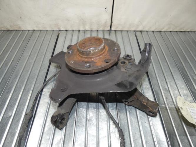 Fusee avant gauche FIAT GRANDE PUNTO Diesel