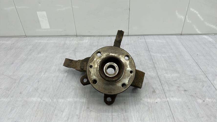 Fusee avant gauche DACIA LOGAN 1 PHASE 1 Essence