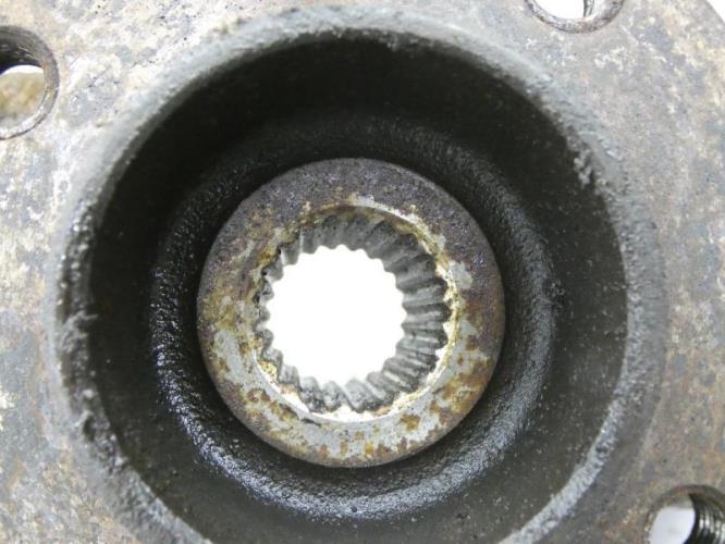 Fusee avant gauche DACIA SANDERO 1 Essence/GPL