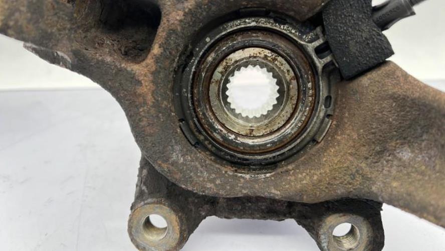 Fusee avant gauche DACIA SANDERO 1 Essence/GPL