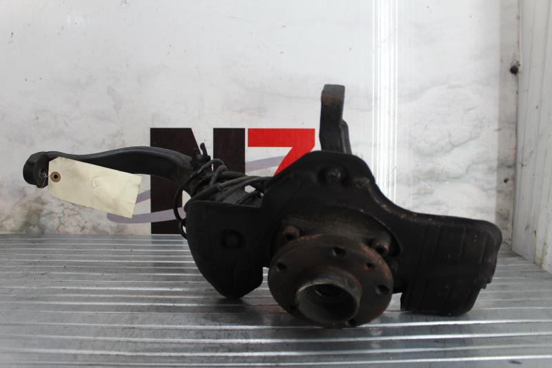 Fusee avant gauche ALFA ROMEO 156 PHASE 1 BREAK Diesel