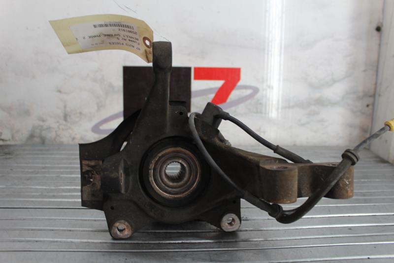 Fusee avant gauche RENAULT SAFRANE PHASE 2 Essence