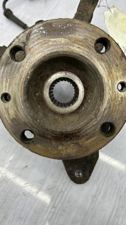 Fusee avant gauche RENAULT MEGANE 1 PHASE 2 BREAK Diesel