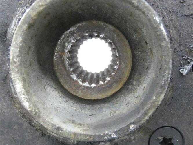 Fusee avant gauche RENAULT MEGANE 1 PHASE 2 Essence