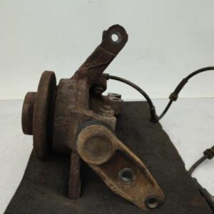 Fusee avant gauche RENAULT MEGANE 1 PHASE 2 Essence