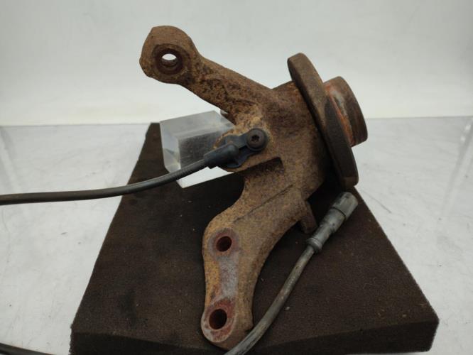 Fusee avant gauche RENAULT TWINGO 1 PHASE 3 Essence