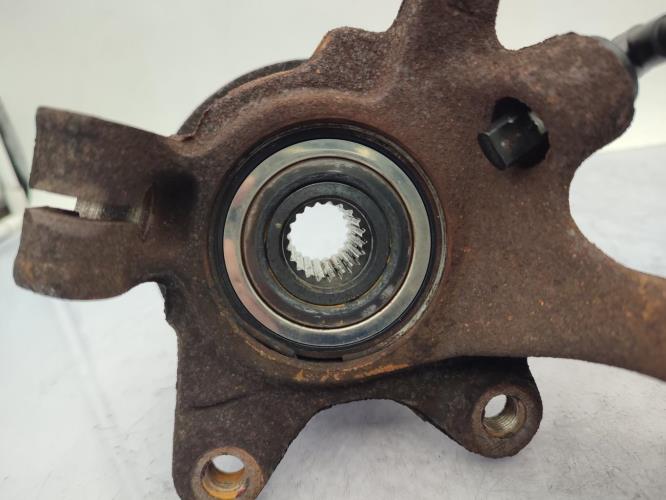 Fusee avant gauche RENAULT TWINGO 1 PHASE 3 Essence