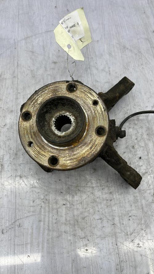 Fusee avant gauche RENAULT TWINGO 1 PHASE 3 Essence