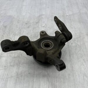 Fusee avant gauche RENAULT CLIO 2 PHASE 1 Essence