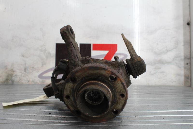 Fusee avant gauche RENAULT CLIO 2 PHASE 2 Diesel