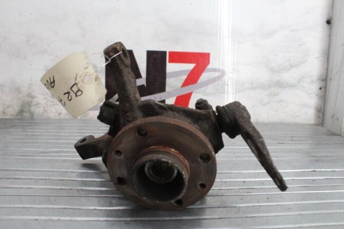 Fusee avant gauche RENAULT CLIO 2 PHASE 2 Diesel