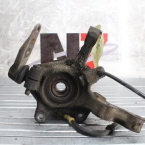 Fusee avant gauche RENAULT CLIO 2 PHASE 2 Essence