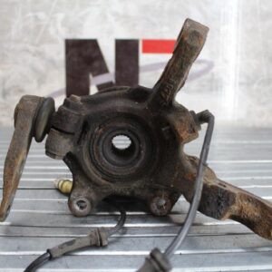 Fusee avant gauche RENAULT CLIO 2 PHASE 2 Essence