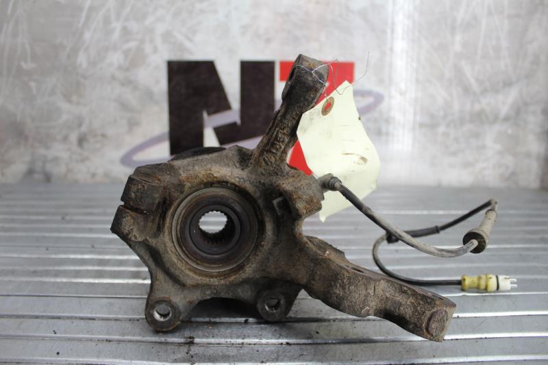 Fusee avant gauche RENAULT CLIO 2 PHASE 2 Diesel