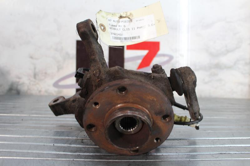 Fusee avant gauche RENAULT CLIO 2 PHASE 2 Diesel