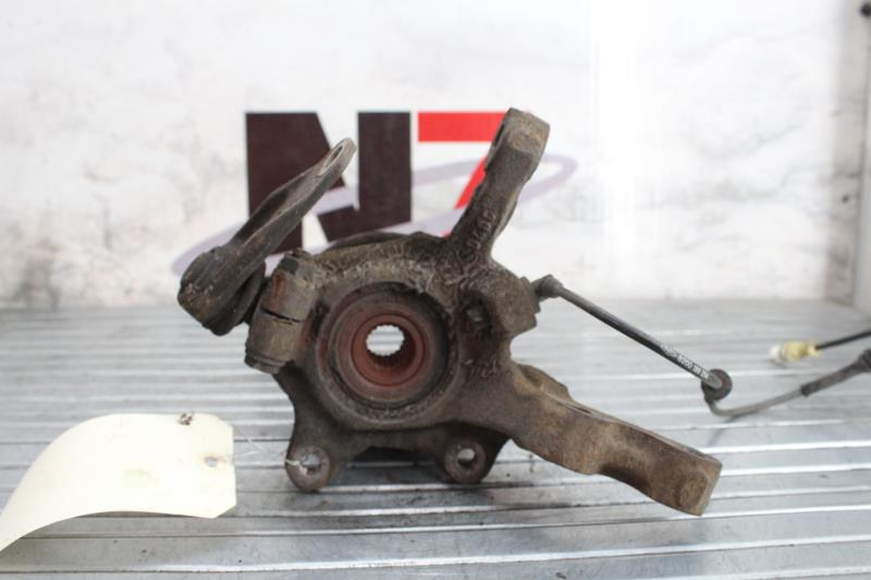 Fusee avant gauche RENAULT CLIO 2 PHASE 2 Diesel