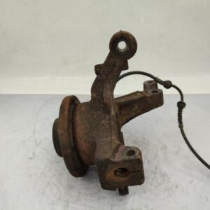 Fusee avant gauche RENAULT CLIO 3 PHASE 1 Diesel