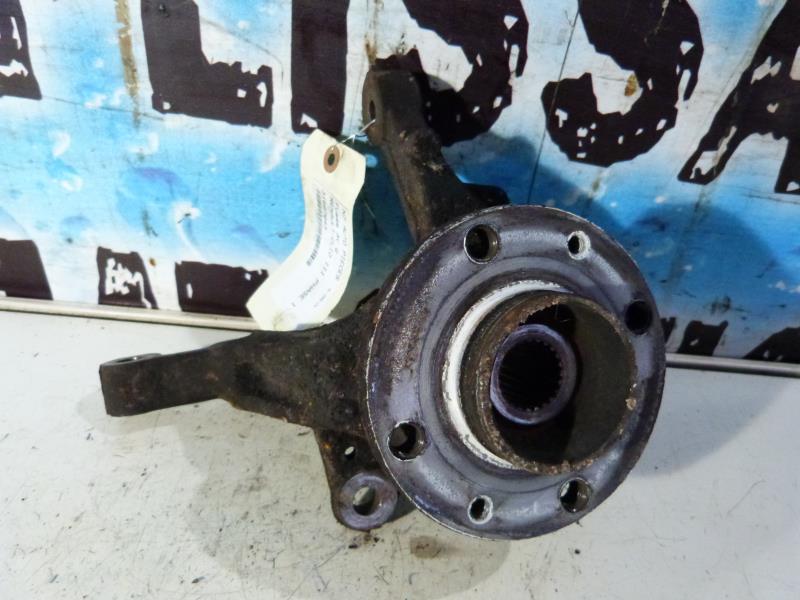 Fusee avant gauche RENAULT CLIO 3 PHASE 1 Diesel