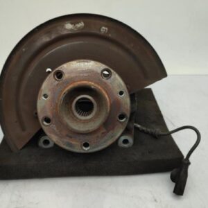 Fusee avant gauche DACIA DUSTER 1 PHASE 2 Diesel