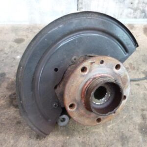 Fusee avant gauche DACIA DUSTER 1 PHASE 1 Diesel