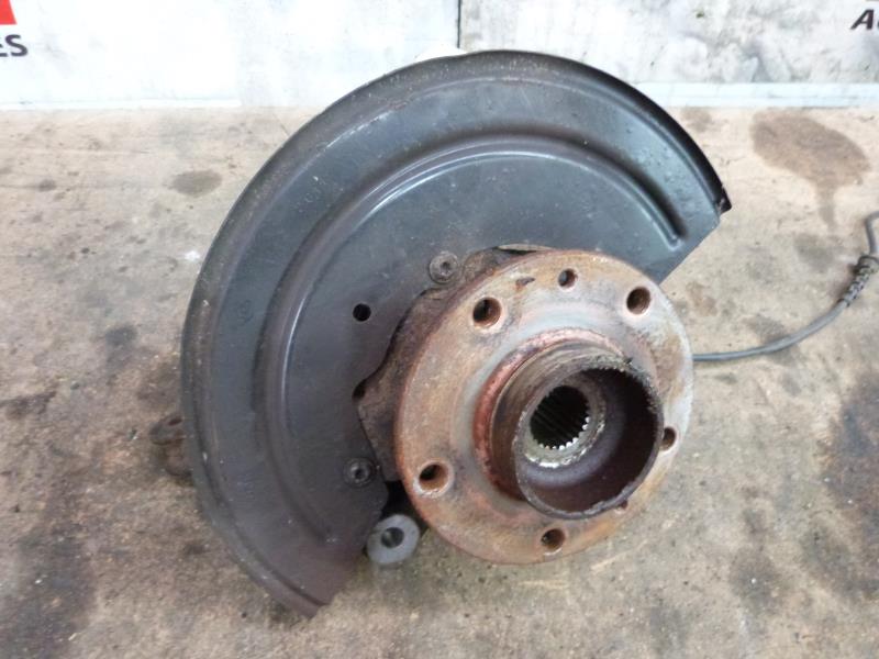 Fusee avant gauche DACIA DUSTER 1 PHASE 1 Diesel