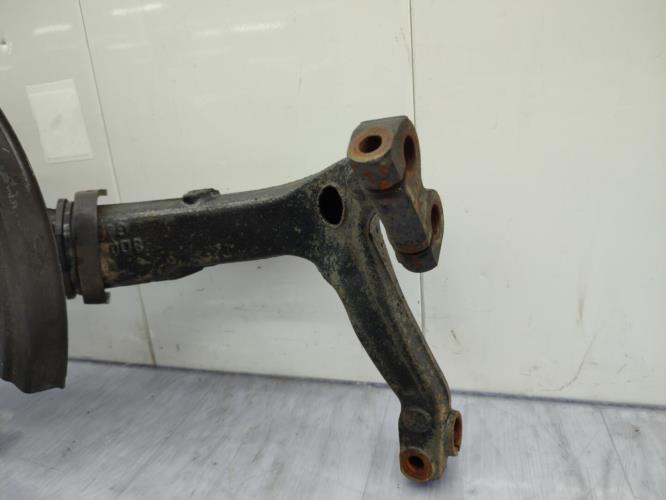 Fusee avant gauche VOLKSWAGEN PASSAT 4 PHASE 2 Diesel