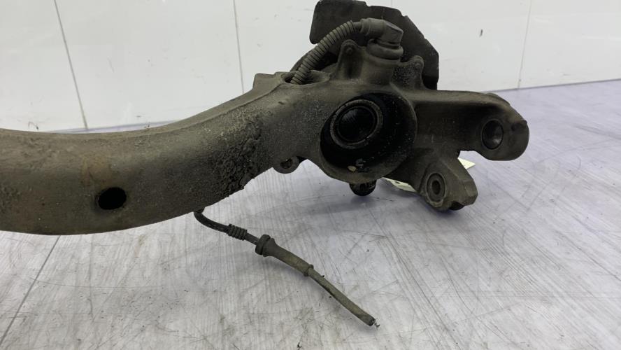 Fusee avant gauche AUDI A4 1 PHASE 1 Diesel