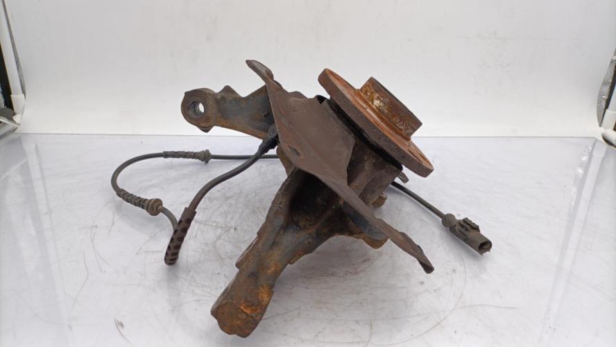 Fusee avant gauche OPEL CORSA D PHASE 1 Essence