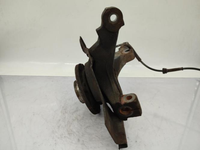 Fusee avant gauche OPEL CORSA D PHASE 1 Diesel