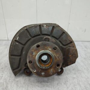 Fusee avant gauche AUDI