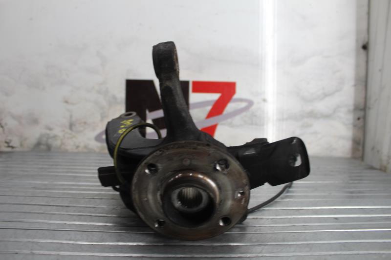 Fusee avant gauche CITROEN C1 2 Essence