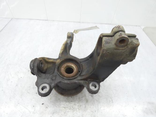Fusee avant gauche FORD MONDEO 3 PHASE 1 BREAK Diesel