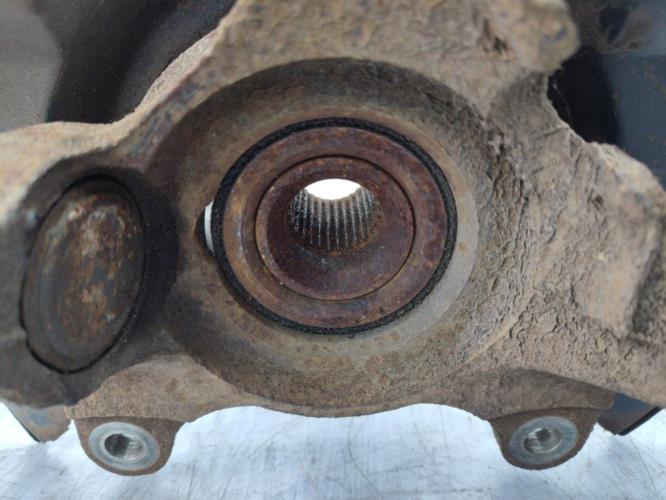 Fusee avant gauche HONDA CR-V 1 Essence